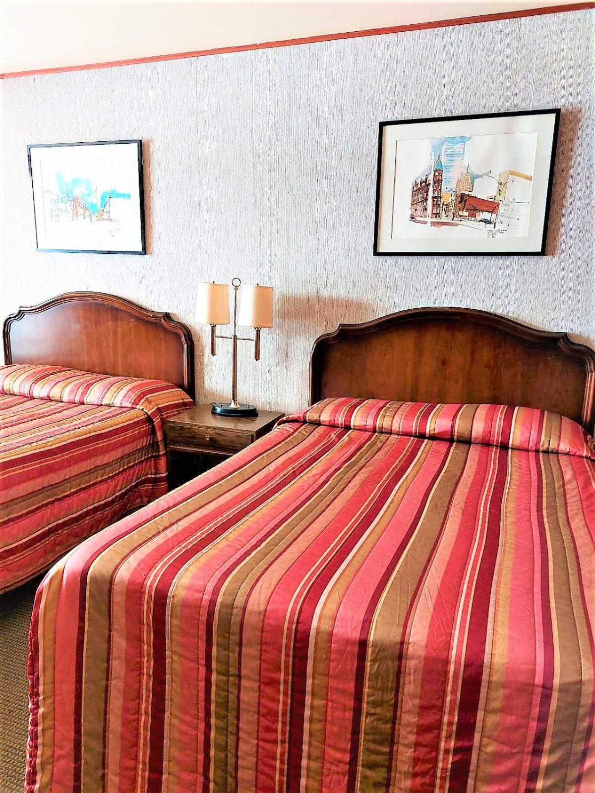 Red Top Motor Inn Iron Bridge Zewnętrze zdjęcie