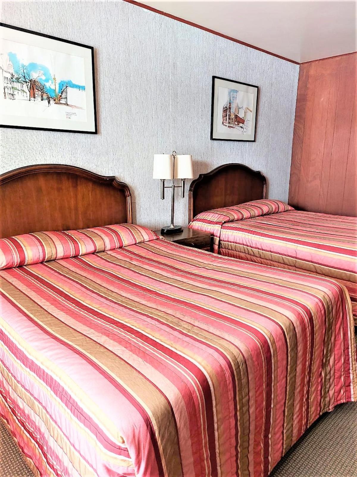 Red Top Motor Inn Iron Bridge Zewnętrze zdjęcie